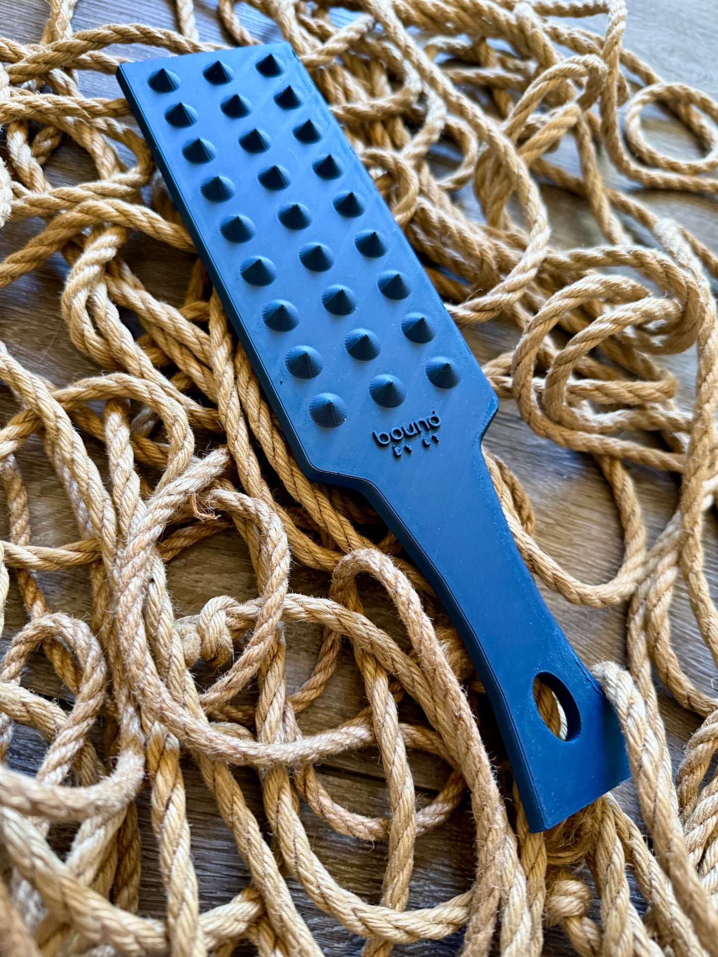 The Thorn - A Paddle with a Bite